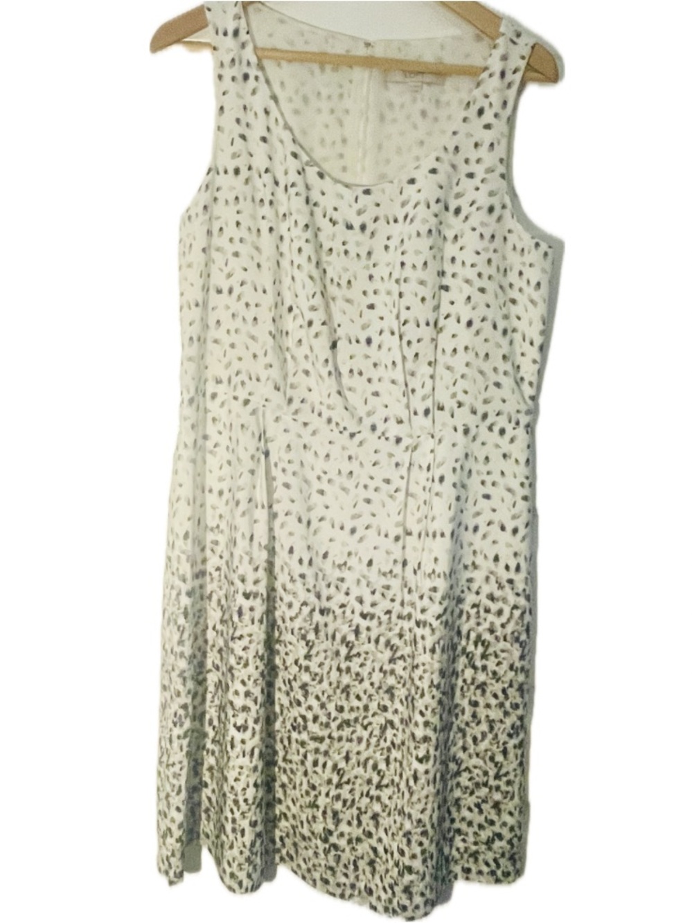 LOFT White, Gray & Black Sleeveless Ombre Print Dress Size 12 with pockets